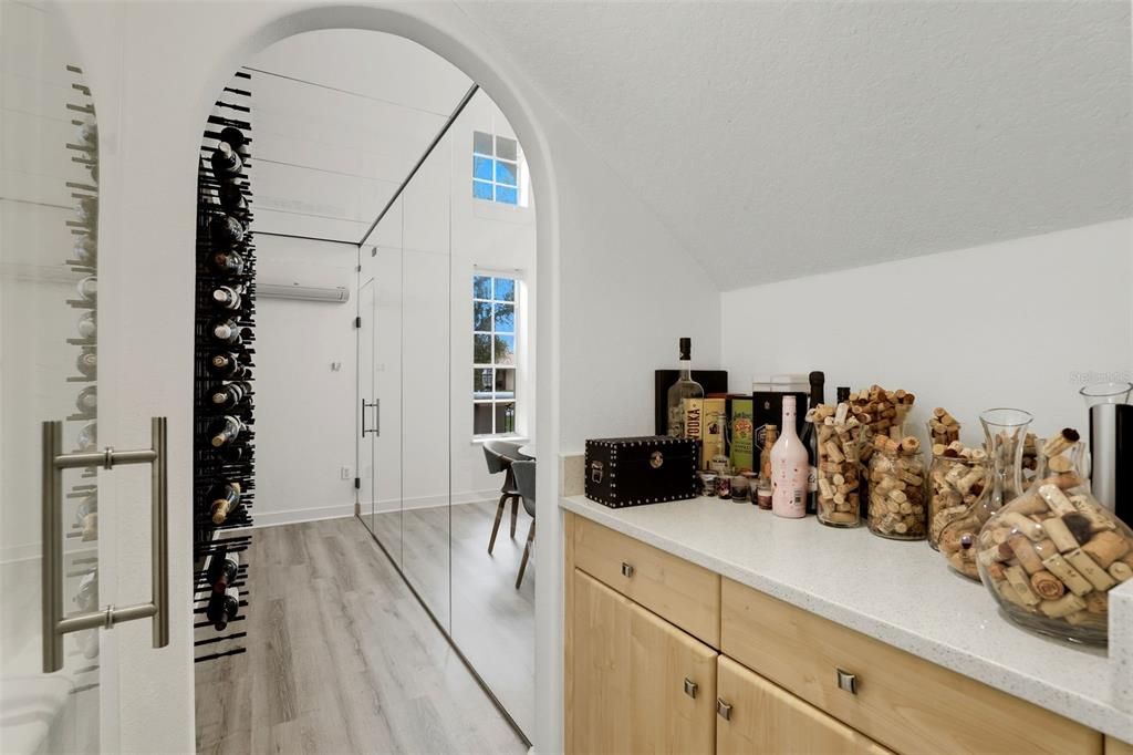 合同活跃: $1,299,000 (5 贝兹, 4 浴室, 3415 平方英尺)