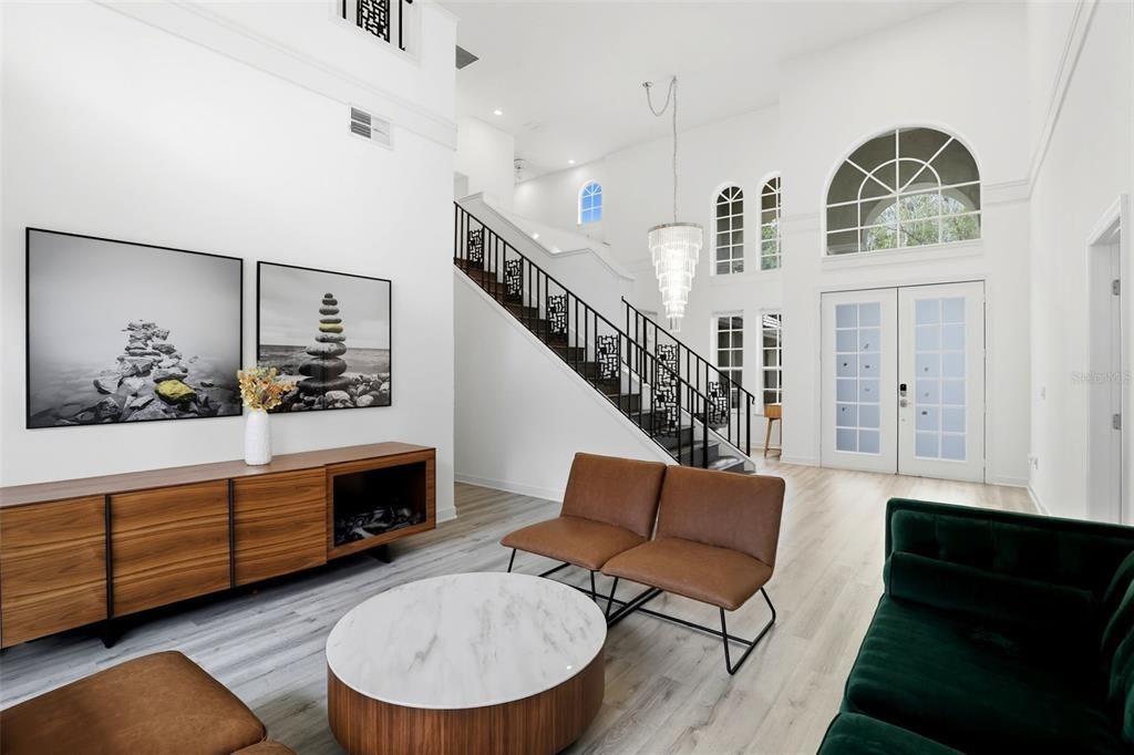 合同活跃: $1,299,000 (5 贝兹, 4 浴室, 3415 平方英尺)