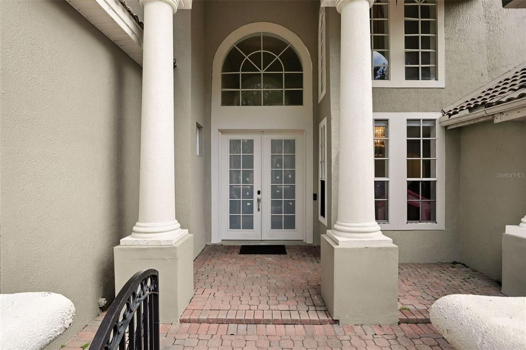 合同活跃: $1,299,000 (5 贝兹, 4 浴室, 3415 平方英尺)