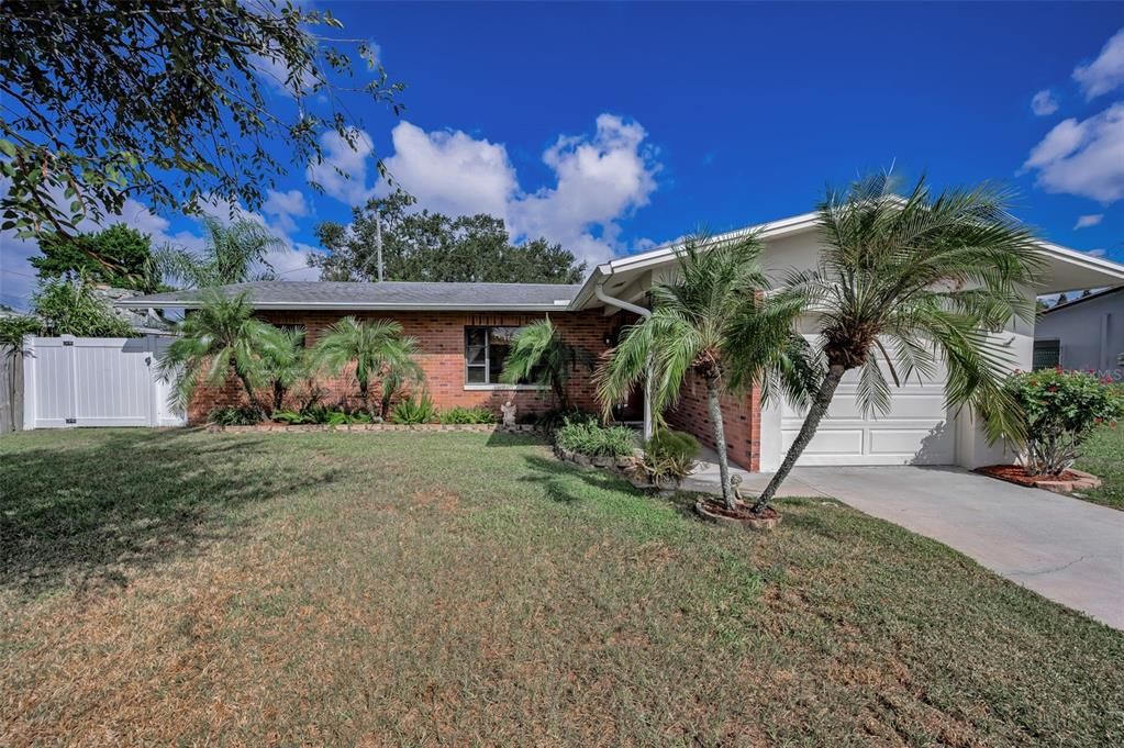 Vendido Recientemente: $384,500 (3 camas, 2 baños, 1000 Pies cuadrados)