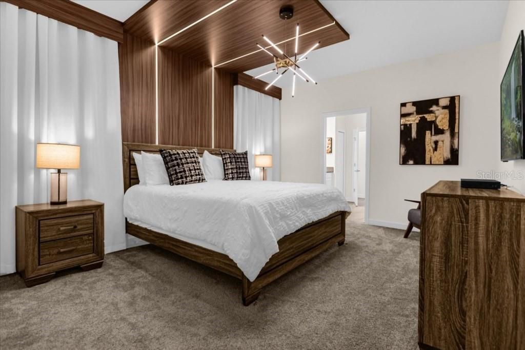 На продажу: $1,050,000 (9 спален, 5 ванн, 3909 Квадратных фут)