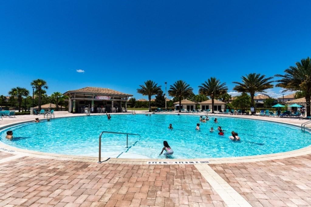 На продажу: $1,050,000 (9 спален, 5 ванн, 3909 Квадратных фут)