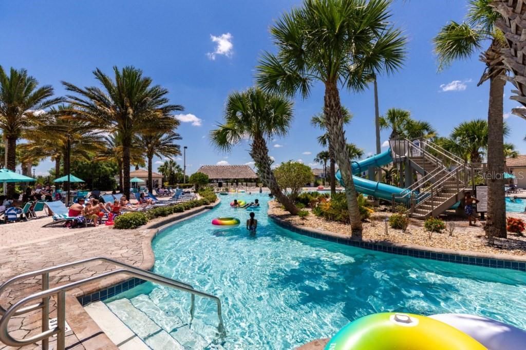 На продажу: $1,050,000 (9 спален, 5 ванн, 3909 Квадратных фут)