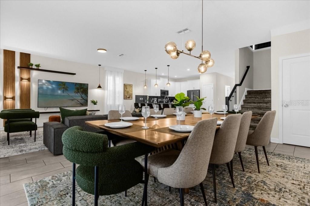 На продажу: $1,050,000 (9 спален, 5 ванн, 3909 Квадратных фут)