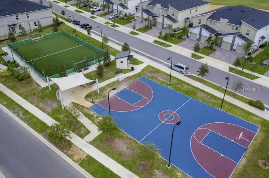 На продажу: $1,050,000 (9 спален, 5 ванн, 3909 Квадратных фут)