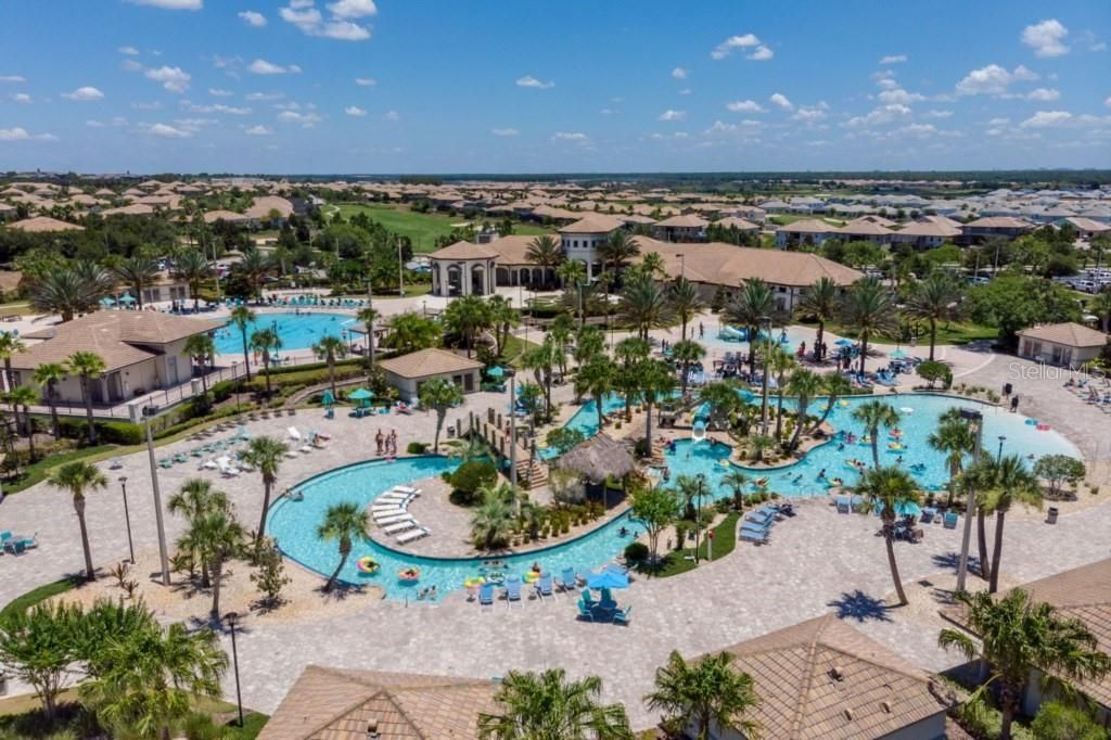 На продажу: $1,050,000 (9 спален, 5 ванн, 3909 Квадратных фут)