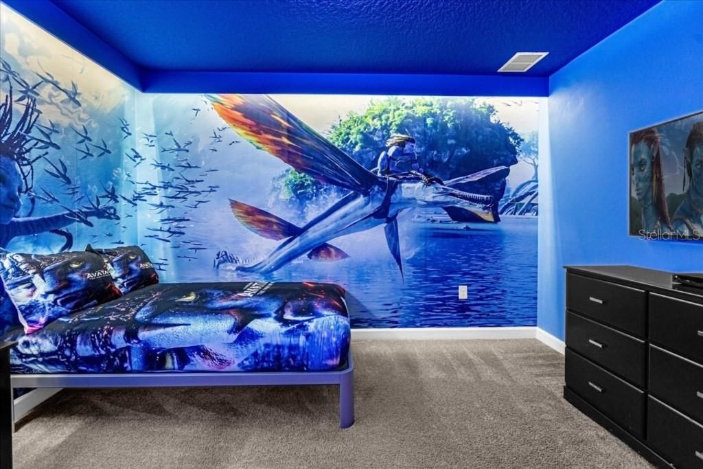 На продажу: $1,050,000 (9 спален, 5 ванн, 3909 Квадратных фут)