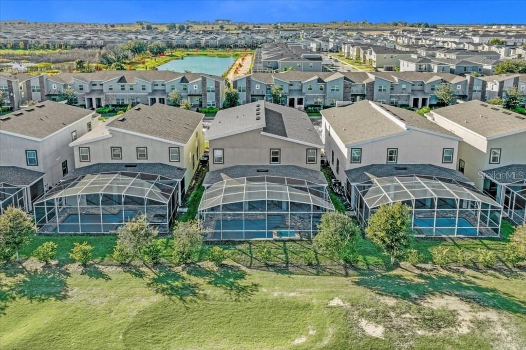 На продажу: $1,050,000 (9 спален, 5 ванн, 3909 Квадратных фут)