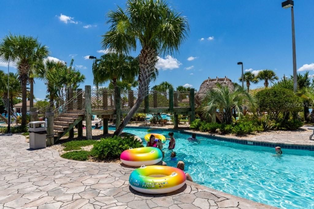 На продажу: $1,050,000 (9 спален, 5 ванн, 3909 Квадратных фут)