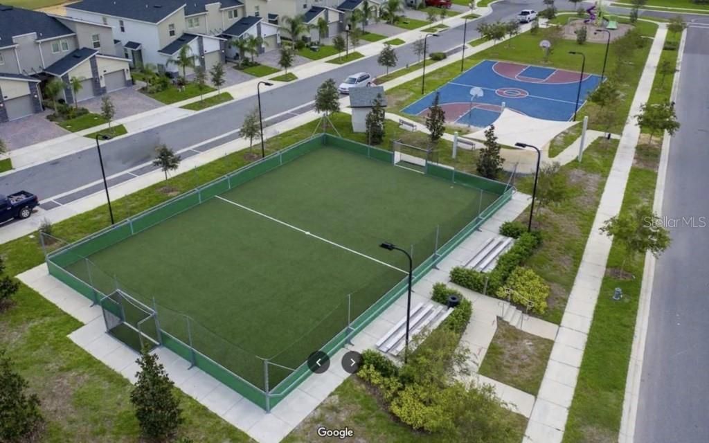 На продажу: $1,050,000 (9 спален, 5 ванн, 3909 Квадратных фут)