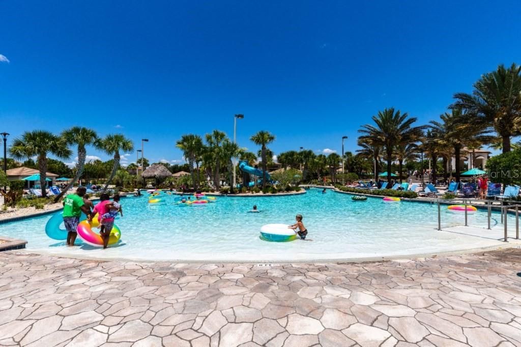 На продажу: $1,050,000 (9 спален, 5 ванн, 3909 Квадратных фут)