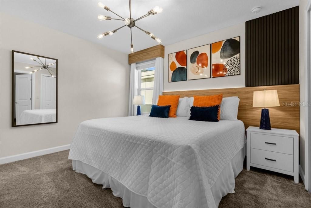 На продажу: $1,050,000 (9 спален, 5 ванн, 3909 Квадратных фут)