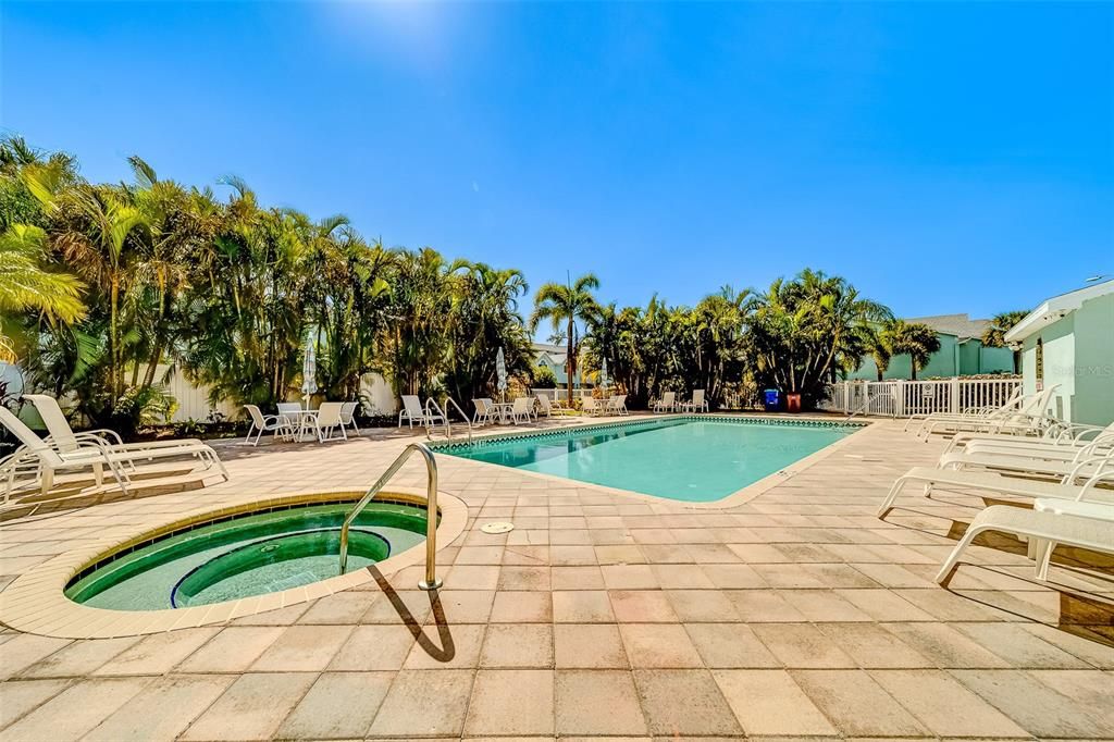 For Rent: $3,150 (2 beds, 2 baths, 1100 Square Feet)