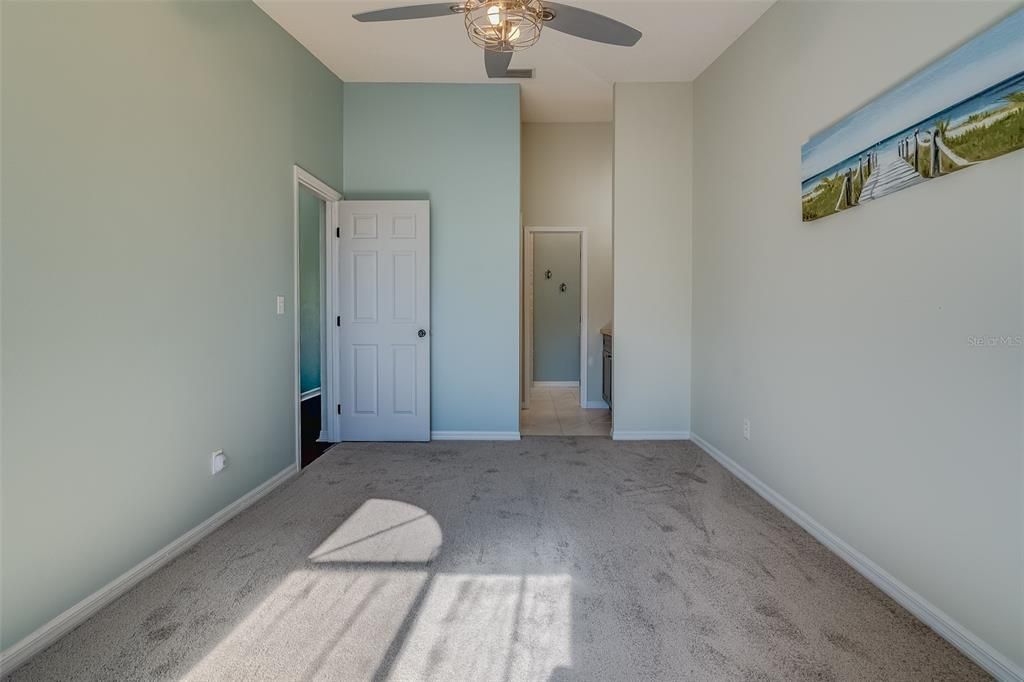 For Rent: $3,150 (2 beds, 2 baths, 1100 Square Feet)