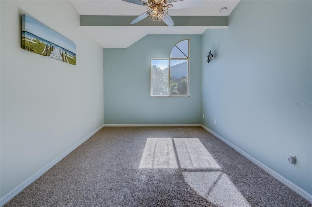 For Rent: $3,150 (2 beds, 2 baths, 1100 Square Feet)