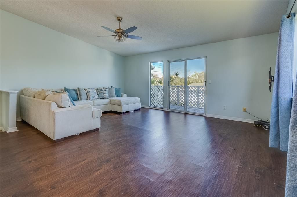 For Rent: $3,150 (2 beds, 2 baths, 1100 Square Feet)