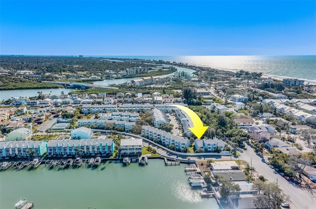 For Rent: $3,150 (2 beds, 2 baths, 1100 Square Feet)