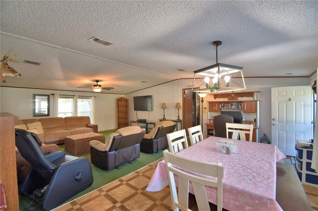 En Venta: $205,000 (3 camas, 2 baños, 1620 Pies cuadrados)