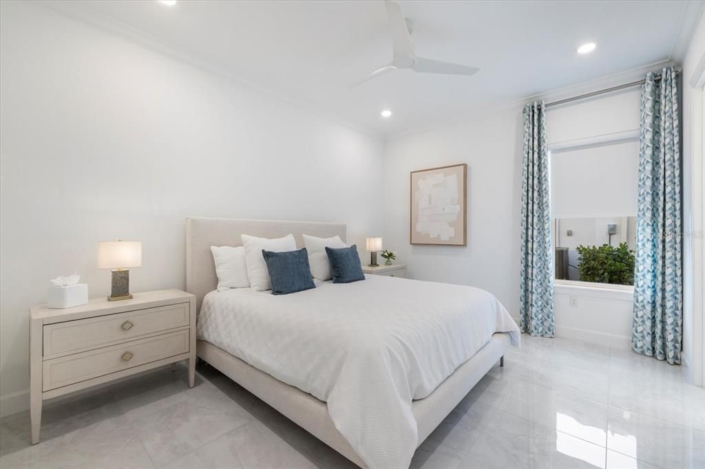 На продажу: $1,395,000 (3 спален, 3 ванн, 3072 Квадратных фут)