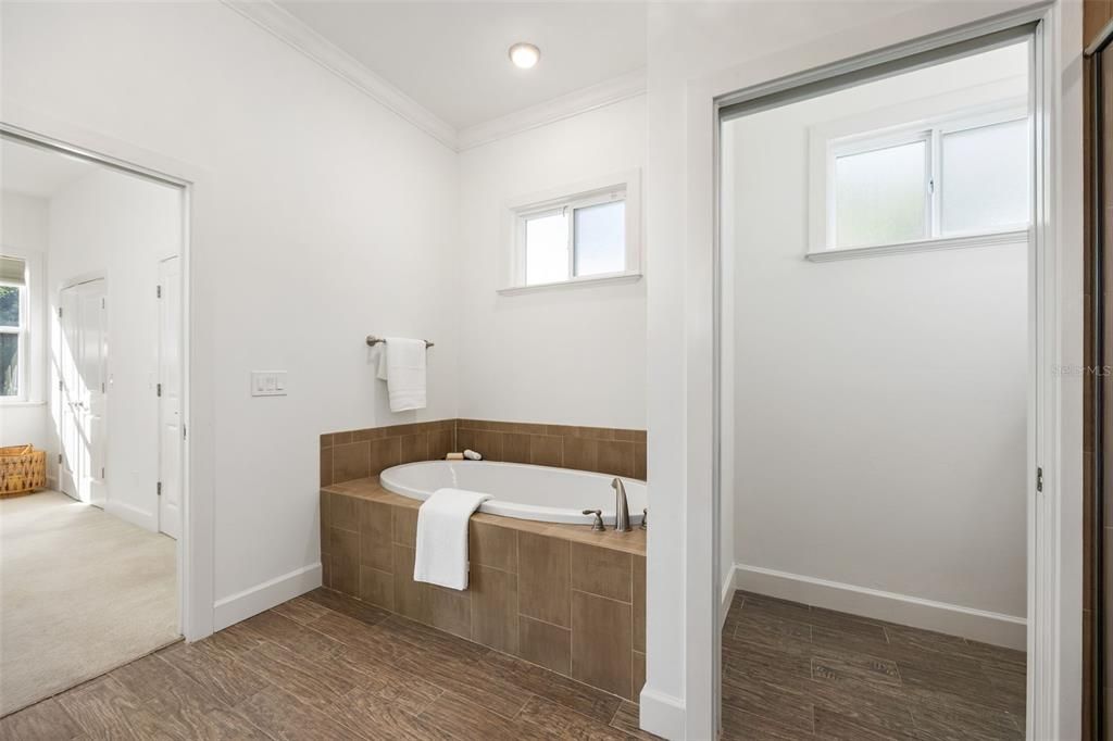 待售: $475,000 (3 贝兹, 2 浴室, 2102 平方英尺)