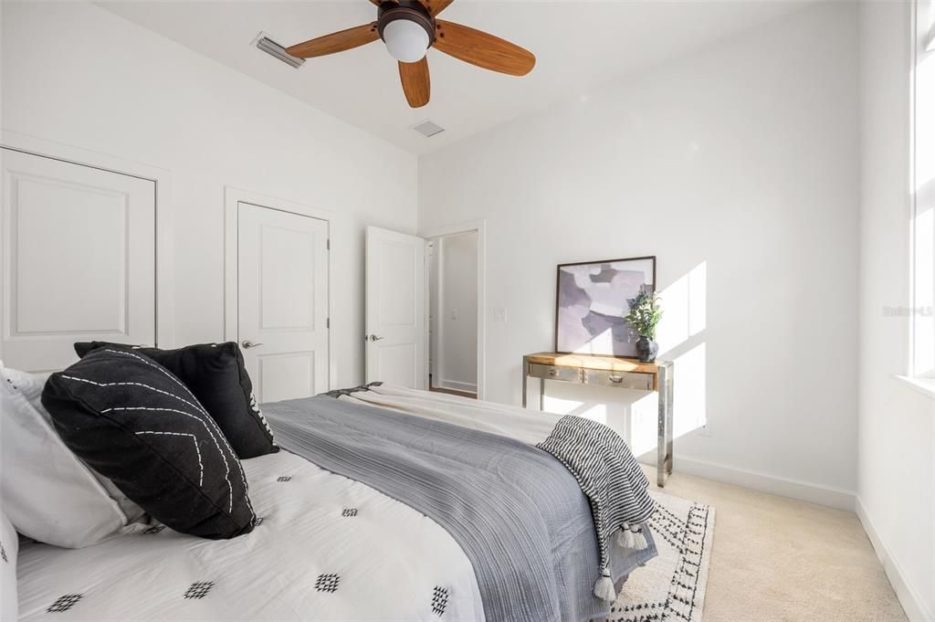 待售: $475,000 (3 贝兹, 2 浴室, 2102 平方英尺)