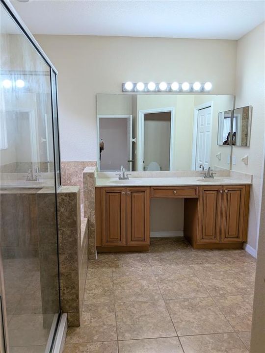 Active With Contract: $249,000 (3 beds, 2 baths, 1701 Square Feet)