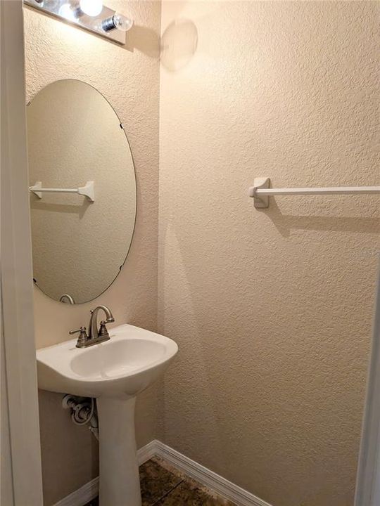 Active With Contract: $249,000 (3 beds, 2 baths, 1701 Square Feet)