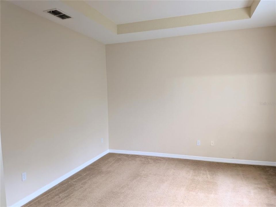 Active With Contract: $249,000 (3 beds, 2 baths, 1701 Square Feet)