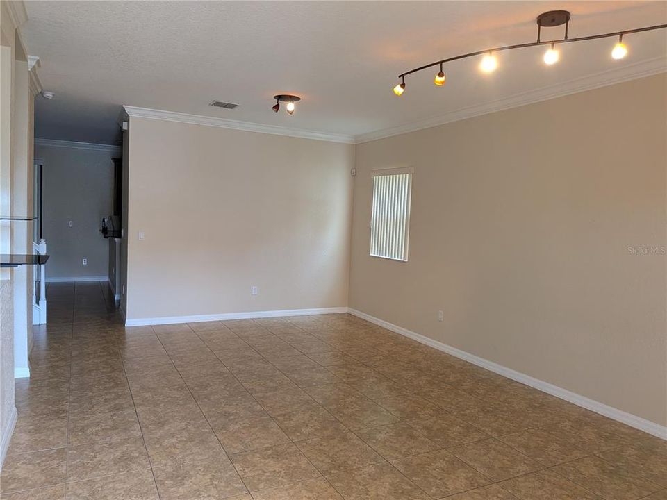 Active With Contract: $249,000 (3 beds, 2 baths, 1701 Square Feet)