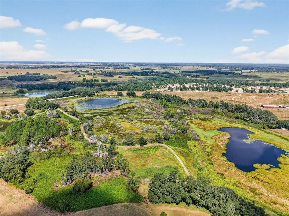 En Venta: $600,000 (32.47 acres)