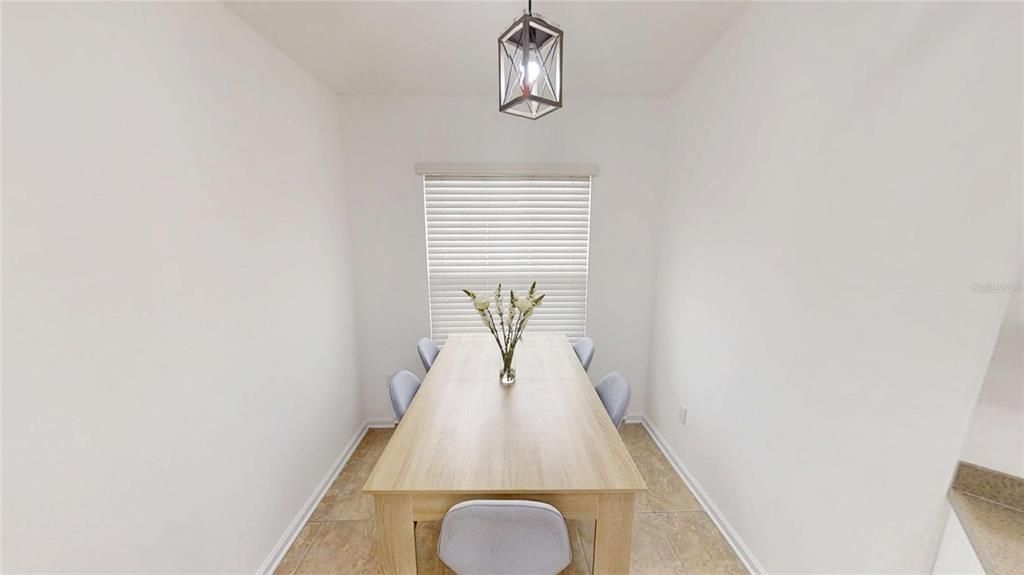 待售: $327,000 (3 贝兹, 2 浴室, 1206 平方英尺)