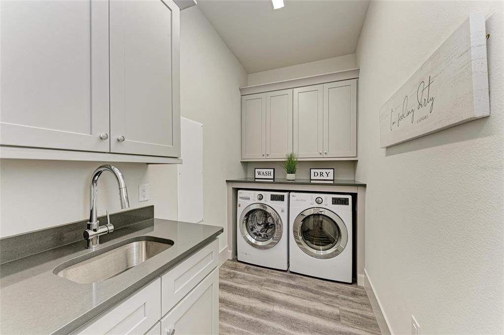 Active With Contract: $1,425,000 (3 beds, 2 baths, 2504 Square Feet)