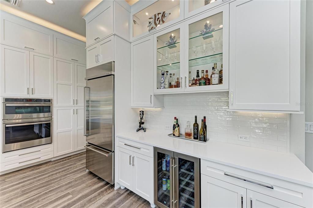 Active With Contract: $1,425,000 (3 beds, 2 baths, 2504 Square Feet)