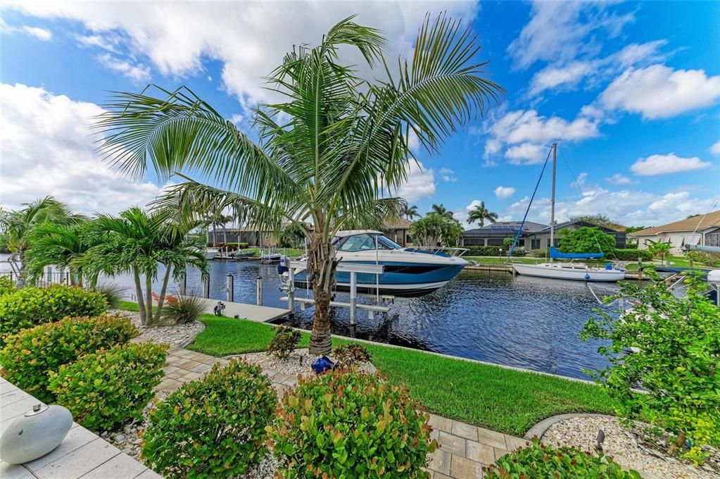 Active With Contract: $1,425,000 (3 beds, 2 baths, 2504 Square Feet)