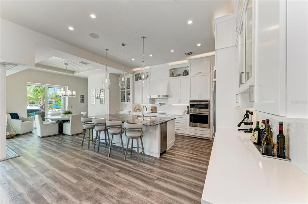 Active With Contract: $1,425,000 (3 beds, 2 baths, 2504 Square Feet)