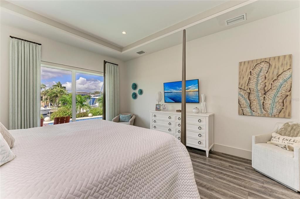 Active With Contract: $1,425,000 (3 beds, 2 baths, 2504 Square Feet)