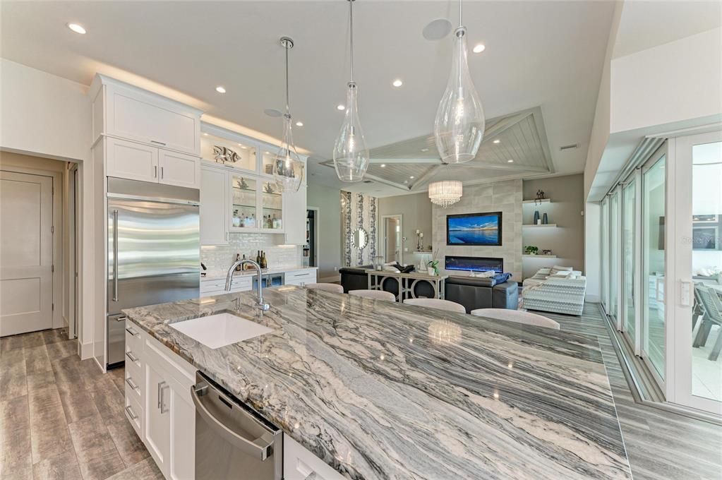 Active With Contract: $1,425,000 (3 beds, 2 baths, 2504 Square Feet)