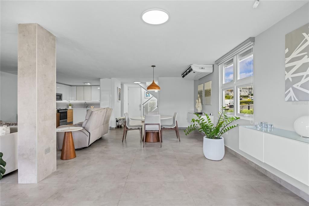 For Sale: $1,100,000 (3 beds, 2 baths, 1433 Square Feet)