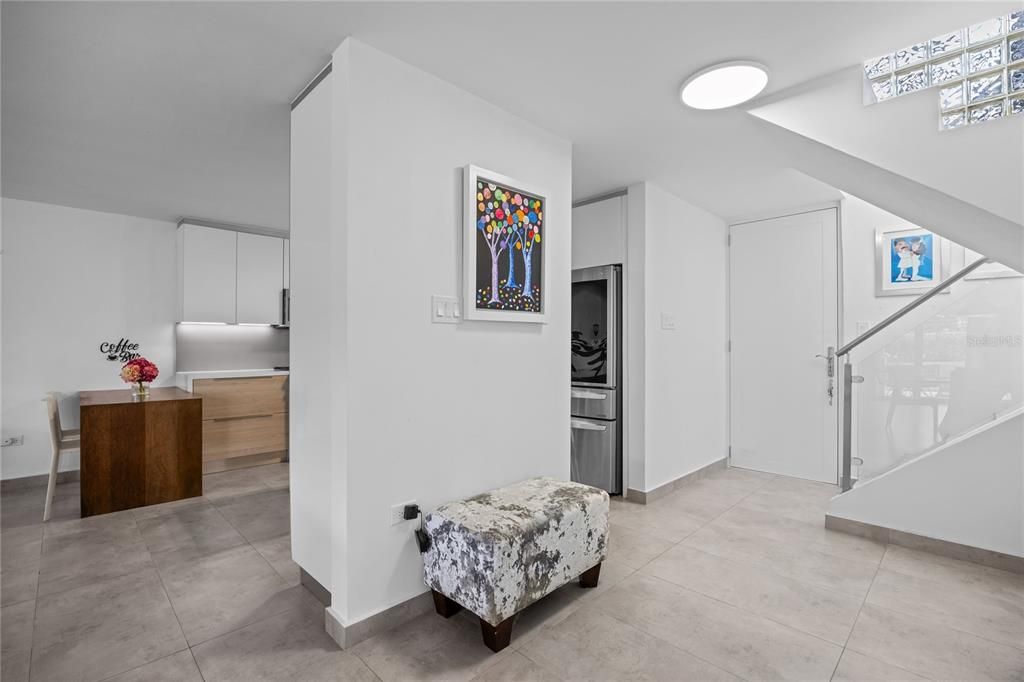 For Sale: $1,100,000 (3 beds, 2 baths, 1433 Square Feet)