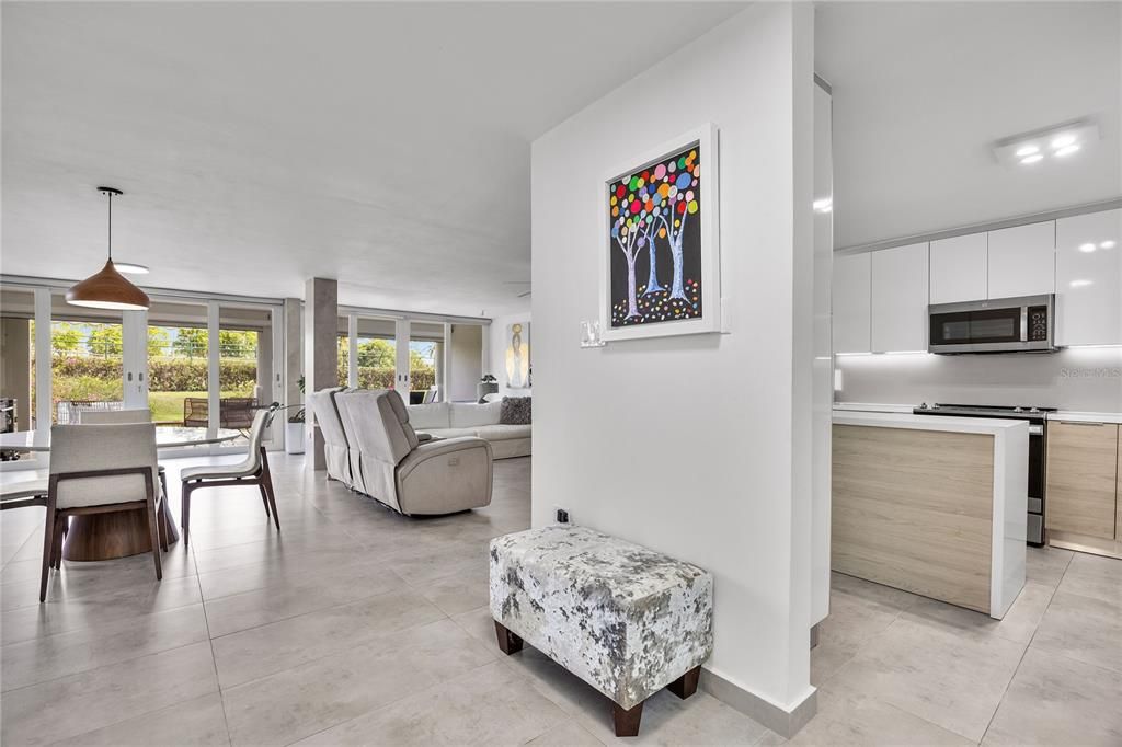 For Sale: $1,100,000 (3 beds, 2 baths, 1433 Square Feet)