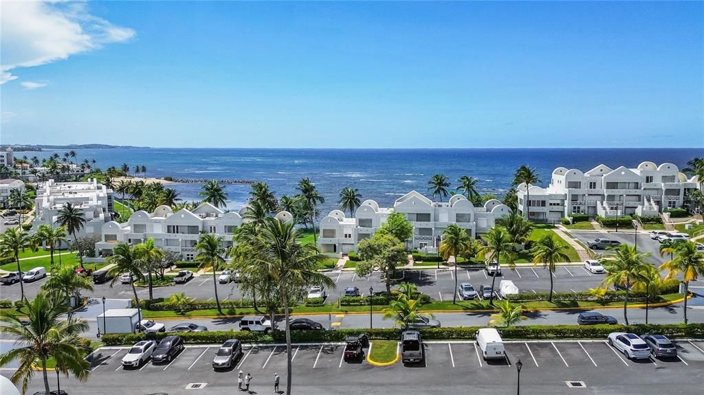 For Sale: $1,100,000 (3 beds, 2 baths, 1433 Square Feet)