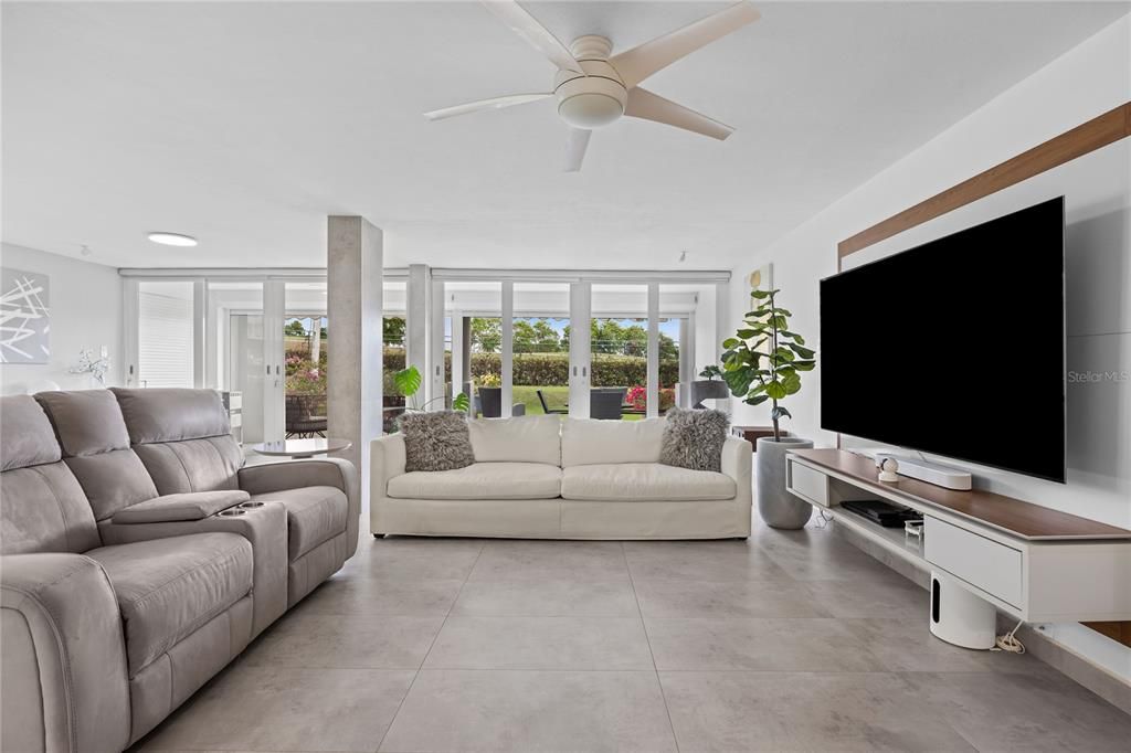 For Sale: $1,100,000 (3 beds, 2 baths, 1433 Square Feet)