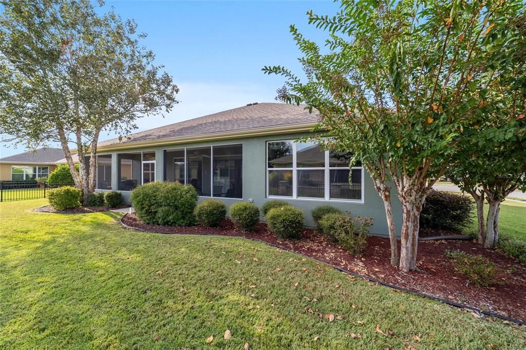 Active With Contract: $375,000 (3 beds, 2 baths, 2122 Square Feet)