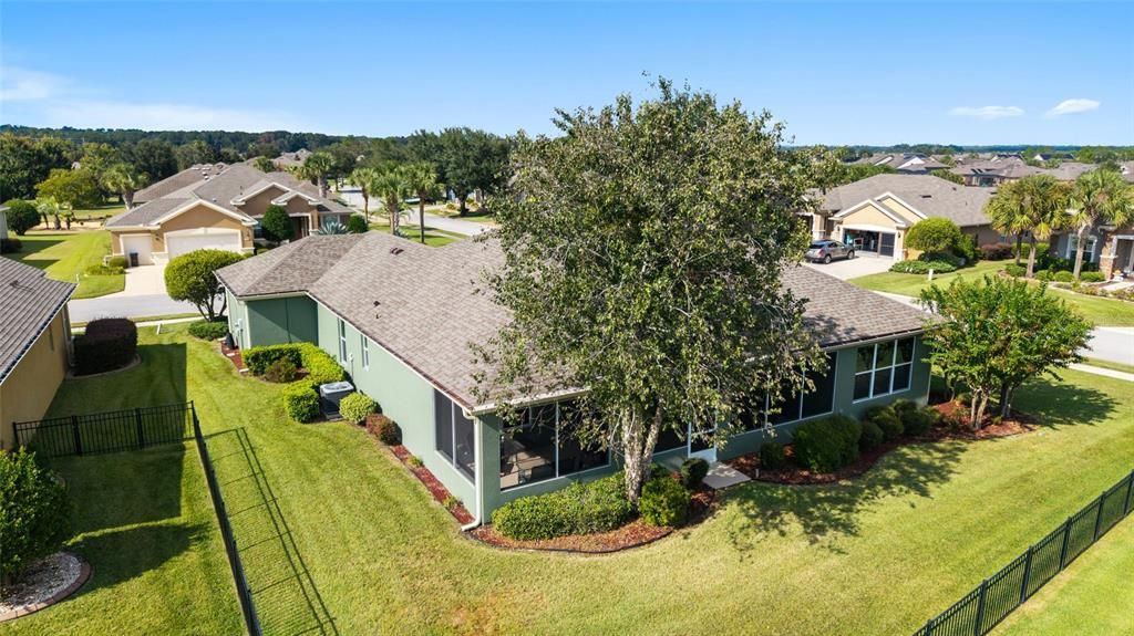 Active With Contract: $375,000 (3 beds, 2 baths, 2122 Square Feet)