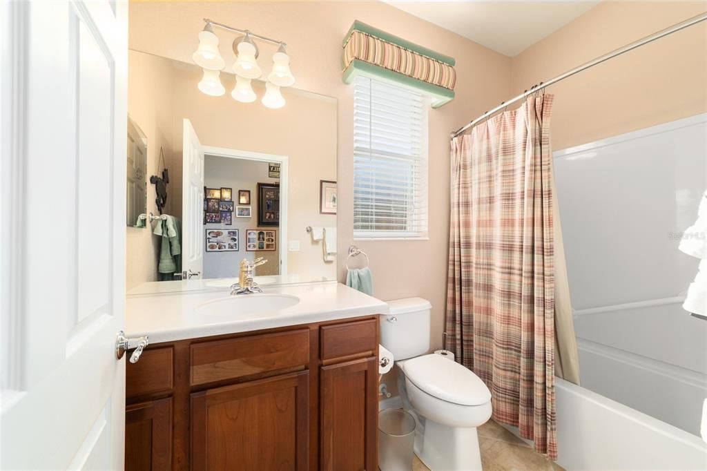 Active With Contract: $375,000 (3 beds, 2 baths, 2122 Square Feet)