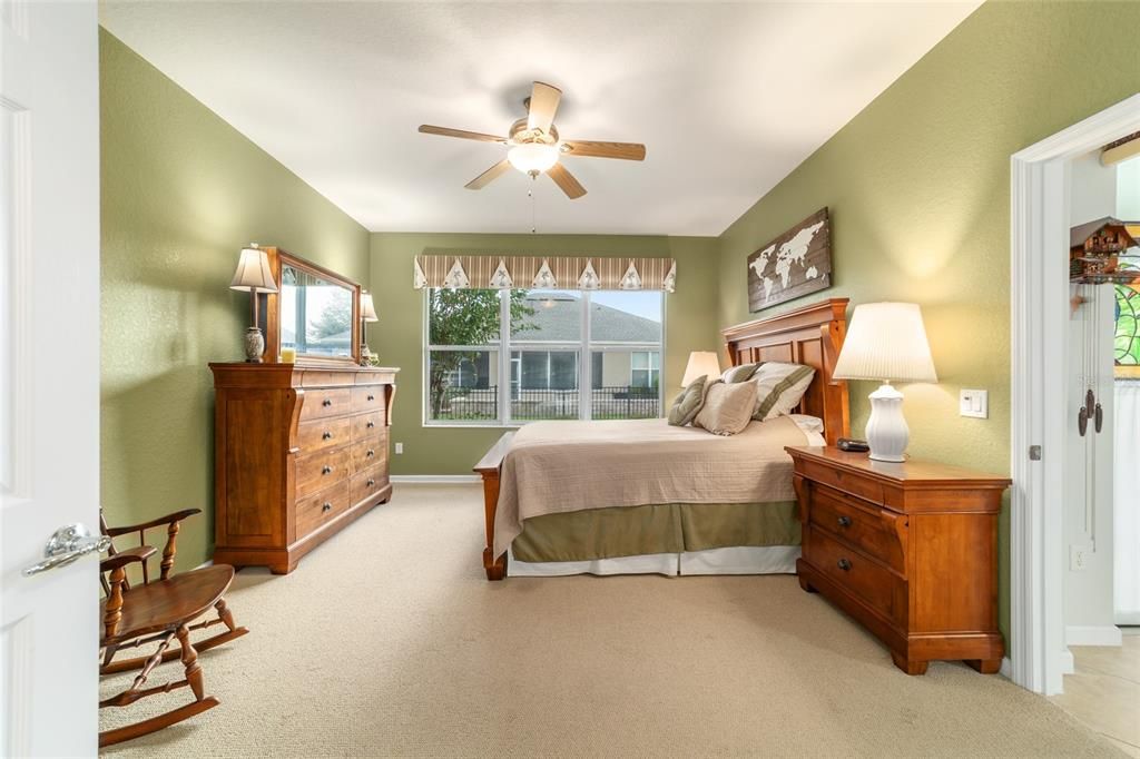 Active With Contract: $375,000 (3 beds, 2 baths, 2122 Square Feet)