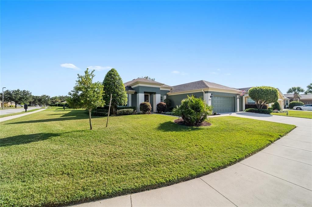 Active With Contract: $375,000 (3 beds, 2 baths, 2122 Square Feet)