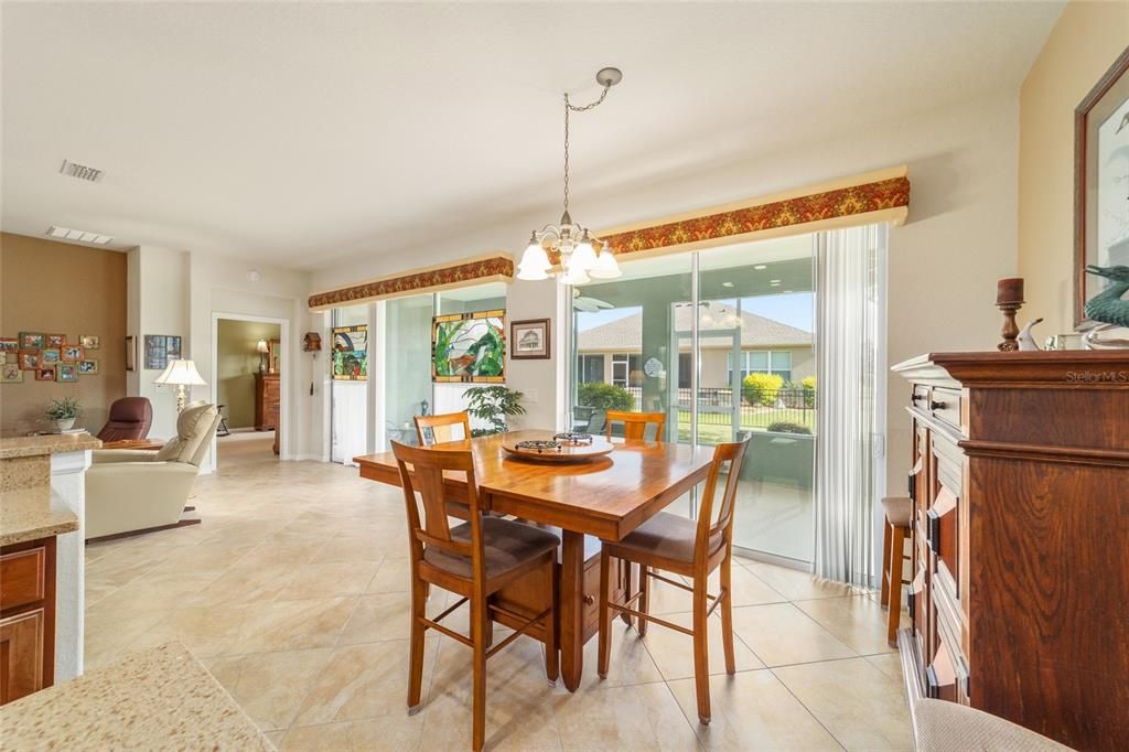 Active With Contract: $375,000 (3 beds, 2 baths, 2122 Square Feet)