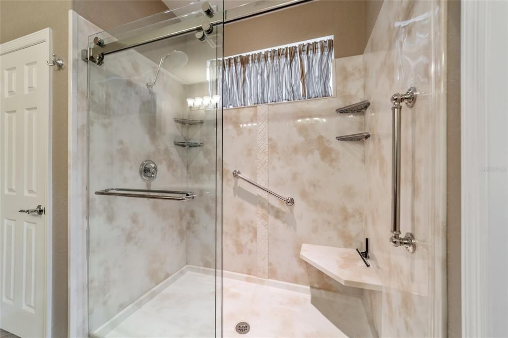 Active With Contract: $375,000 (3 beds, 2 baths, 2122 Square Feet)