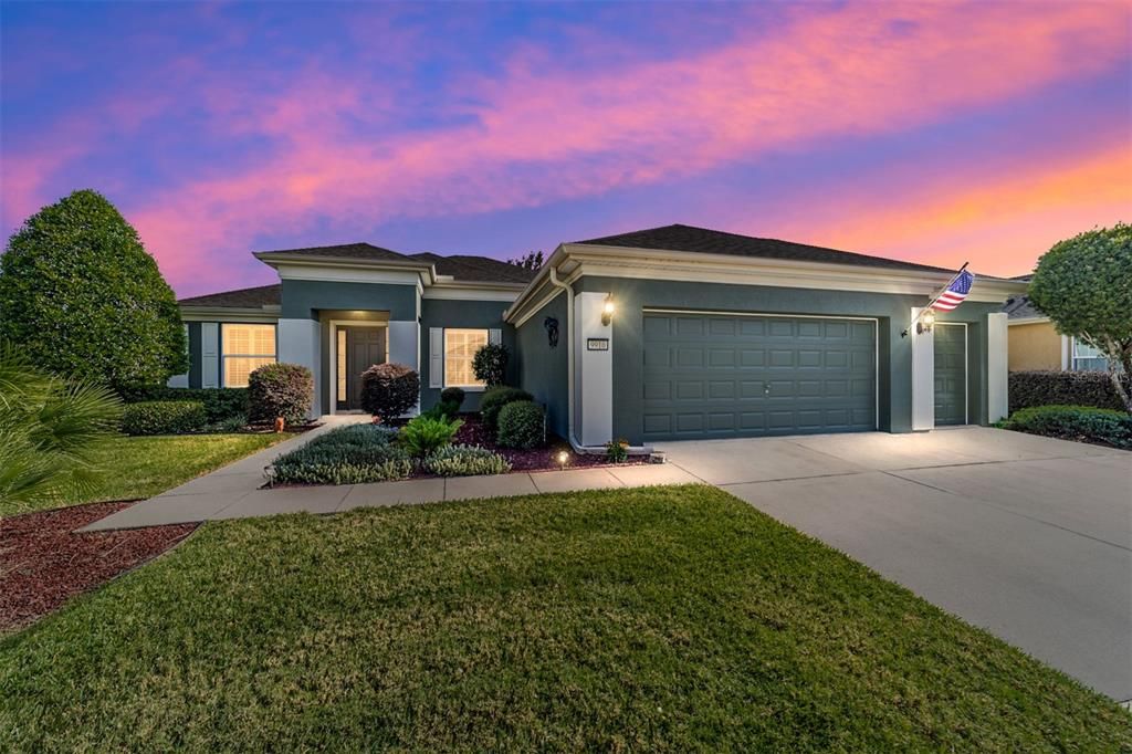 Active With Contract: $375,000 (3 beds, 2 baths, 2122 Square Feet)